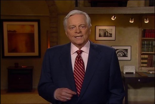 Did the last name Foch stump you? Here's Robert Osborne with the correct way to pronounce star of the day Nina Foch's last name. #SummerUnderTheStars | Turner Classic Movies: TCM