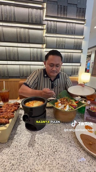 Seneng banget rasanya makan di rempah bistro Paris Van Java Bandung pake voucher TikTok jadi lebih terjangkau harganya, yuk ambil vouchernya di tag lokasi video ini yah. Selamat mencoba @Rempah Bistro Official #OneDayOneTikTok #rempahbistro #promomakan1111 #pahlawandikuliner