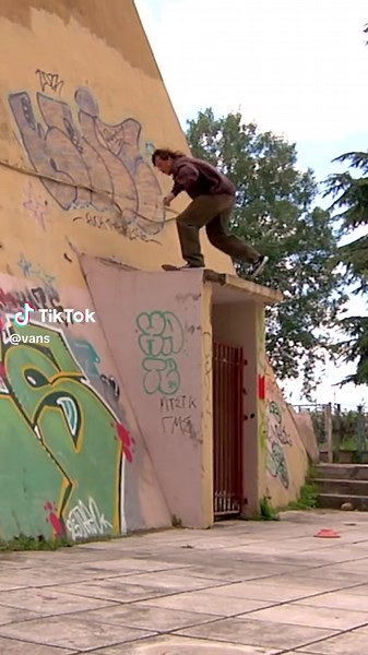 @gx1000 and @vans_europe, from Thessaloniki to Athens, a celebration of Willow going pro! playing now on @thrasher.magazine 🎥 : Cody Thompson, Otto Ray, Max Pack, Mike Hristov