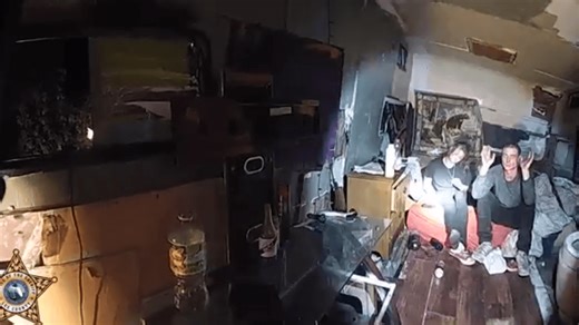 BODYCAM: Florida deputies stumble upon alleged drug deal while searching for fugitive