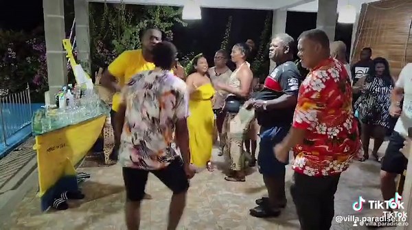 Villa Paradise Rodrigues. (@villa.paradise.ro)’s videos with original sound - Villa Paradise Rodrigues.