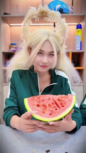 小丑怎么挑西瓜籽呢？