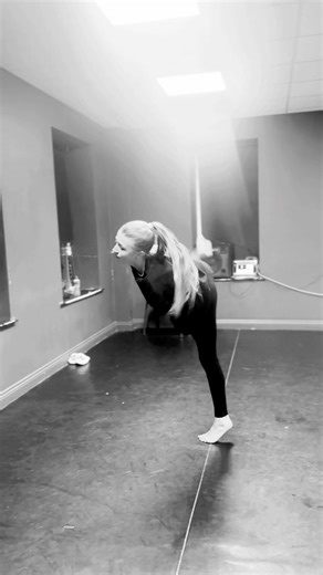 Ruby B's Stunning U16 Dance Performance