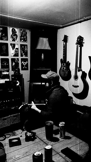 Looking forward to releasing some new jams m/#shinynewtoyz #metalmusic #spotifyshineynewtoyz | Shiny New Toyz