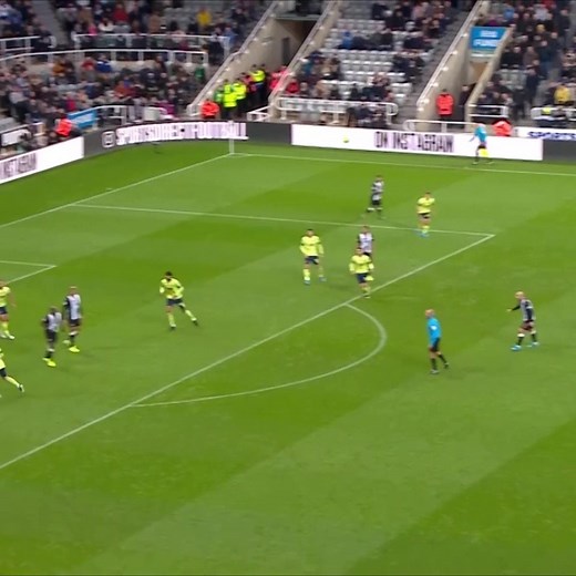 A flying header from DeAndre Yedlin 🦸‍♂️⚽️ For brief highlights 👉 https://www.youtube.com/watch?v=SQJalkl3jlI&feature=youtu.be For extended highlights 👉 https://www.nufc.co.uk/nufc-tv/highlights/bournemouth-h-highlights-19-20/ #NUFC | Newcastle United