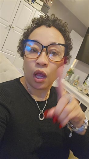 Goddess_foxy_roxy ❌️🇹🇹 ♥️ (@goddess_foxy_roxy)’s videos with original sound - Wanted.Moods 🛸¡!