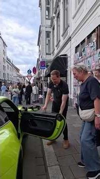 Ich nehme meinen ersten Fahrgast im Porsche GT3 RS Taxi mit!