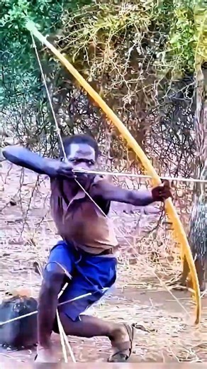 Old Ways, Real Hunt – African Jungle Safari Life 🏹🔥🌿 #Shorts #TraditionalSkills #AfricanHunt #viral