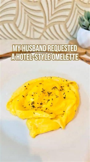 My husband requested a hotel-style omelette 🍳✨ #easyrecipes #cooking #quickmeals #recipe #omelette