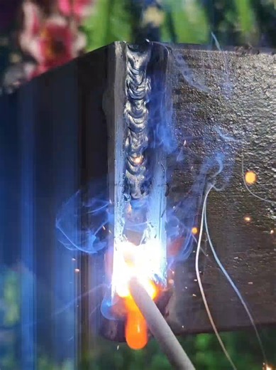 Beginners must know the techniques and methods of vertical welding #welder #art #WeldingLife #perfectwelding #fabrication