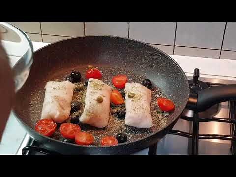 Filetti di merluzzo in padella alla mediterranea