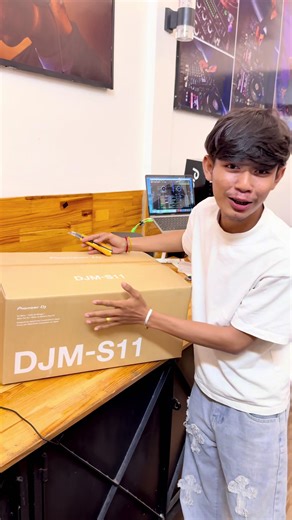 📍DJ-M S11 new box ធានា1ឆ្នាំ📦 ✨ Free Song Free Serato por full ✨ តម្លៃត្រឹមតែ 📥 📍CN DJ shop 🫡 ទីតាំងភ្នំពេញ ផ្លូវ 656 ក្រោយសាលាសាមគ្គី Telegram: 0969822619 ✅បងប្អូនមានតម្រូវការទិញម៉ាសុីនDJ ក៏លក់ម៉ាសុីន DJ អាចទាក់ទង់មកខ្ញុំបាន Tel : 0969822619 📞