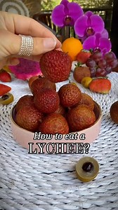 Lychee, also known as litchi, is a tropical fruit, it has a rough, red outer skin that is inedible, and a sweet, juicy flesh inside that is white and translucent, surrounding a single large seed 🙌🏻♥️ We deliver all over US 🇺🇸, right to your doorstep 🚪 It offers benefits like: 1️⃣ High in vitamin C, B vitamins, copper, potassium, & fiber. 2️⃣ Helps form Red Blood Cells. 3️⃣ Promotes Skin Health. 4️⃣ Keep the body Hydrated. 5️⃣ Regulate Blood Pressure. Get your box now! 📦 🔗 Link in the bio 