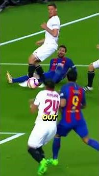 How Suarez's Bicycle Kick Actually Works (Instep Breakdown)