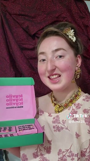 Unboxing Icy Vilo Contacts: Transform Your Look!