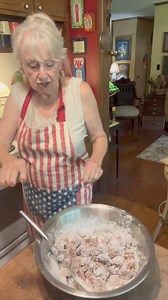 The other day I only showed half of the desired video. Today I'm going to show you how to actually prepare the fingers. Instead of always having chicken fingers you must try these roast fingers. OH MY !!! They are delicious. Thank you everyone for staying with me all these years of cooking !! We have learned so much together. In the comments today I will show you the links that are important to me. I will show you how to get all 3 of my cookbooks. Christmas will be here before you know it. These