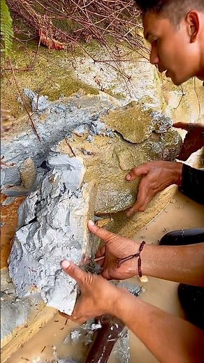 Simulating the process of separating gold in sand using trays #simulation #goldriver #riversand