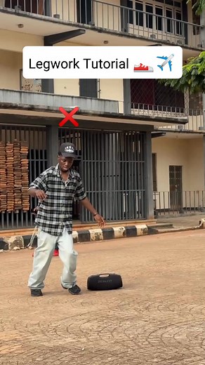 21K views · 398 reactions | Amapiano Legwork Tutorial ✅ #legwork #amapiano #tutorial #dancechallenge | TheblinZ | Facebook