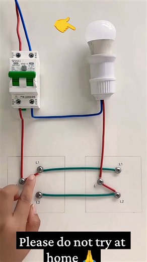 Two-way switch circuit wiring demonstration