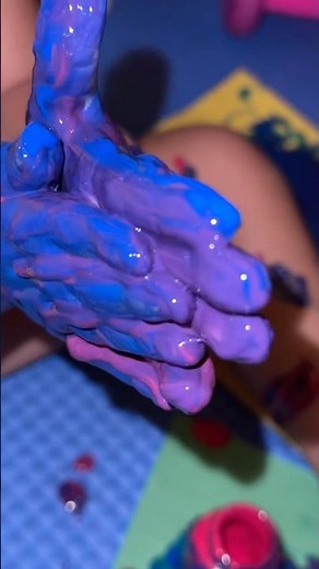sabían que si mezclan los colores rojo y azul sale el morado? 💜