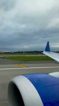 Boeing 737 MAX Takeoff Spooling Up Sound (Full video in channel; brand new United 737 MAX 8) #Shorts