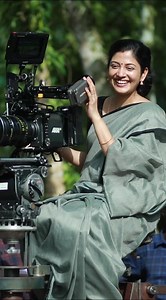 When you work with a wonderful supportive team, whatelse do you have to worry about??? Happiness overloaded... "Suvi suvennala suvenna lala"...😂😂😁😍 Jawanum Mullappoovum Reghu Menon @vinodunnithan @baburajharisri Shyal Satheesh @subhashchandran152 Sumesh Chandran Sumesh Chandran @sanalanirudhan AAnu Antony @_cinephile #happiness #shootlife #shootmodeon #lovewhatyoudo #liveyourlife #loveyourlife #reels | Sshivada