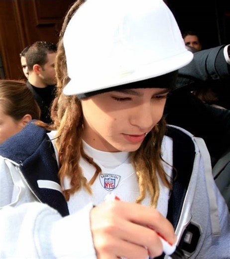 Exploring 2000s Nostalgia with Tom Kaulitz