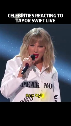 Celebrities React to Taylor Swift Live Performance