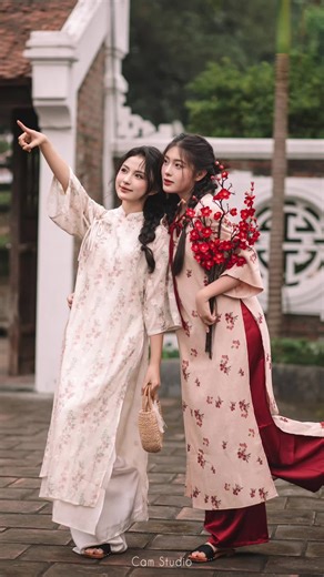 Chụp Ảnh Áo Dài Đôi Bạn Thân Tết 2023