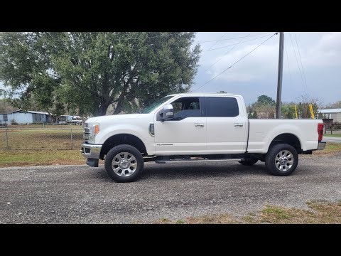 2019 f250 superduty installing a 2.5 inch leveling kit. Looks great .