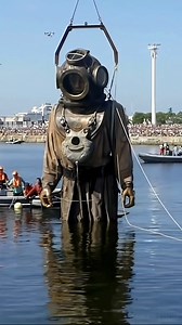 👀 Have you seen these creepy giant puppets everyones talking about? | xAcceptiion