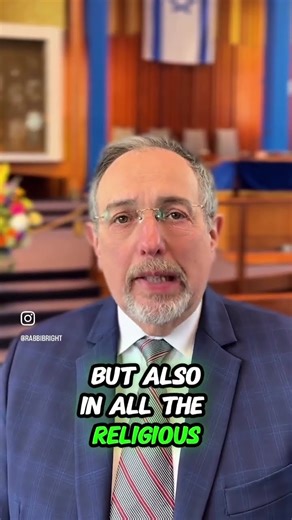 Who can perform #jewish circumcision?