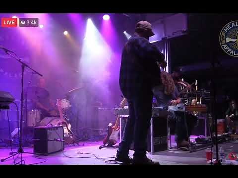 Tyler Childers - Feathered Indians (LIVE 2021)