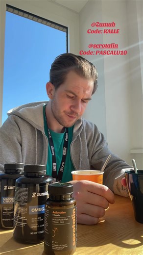 Du bist nicht müde… du bist einfach undiszipliniert. Ja, ich sag’s wie es ist. Du isst random. Du trinkst zu wenig. Supplements? Nur wenn du dran denkst. Und dein Alltag? Komplettes Chaos. Und dann fragst du dich, warum du keine Energie hast? Dein Problem ist nicht Motivation. Dein Problem ist fehlende Routine. Kein System = keine Ergebnisse. Essensroutine = stabile Energie. Trinkroutine = klarer Kopf. Supplement-Routine = langfristiger Boost. Routinen = Kontrolle über dein Leben. Erfolg ist lan