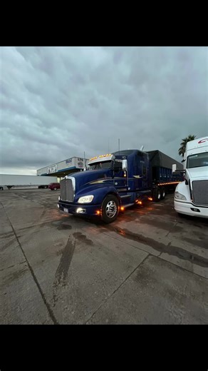 @Mariana Espinosa Vaz Gracias por el detalle 🫶🏻❤️ @10:28 planton🍌🤟 @Dany VZ 🤟🏽🚛🇲🇽🦜 #vazqueztruking😎😎 #trailerosmexicanos🇲🇽💯😎 #purocarrosexi🚛🇲🇽😎😎 #jauleros_de_la_57🚛 #divisiontiratablas😎😎👌