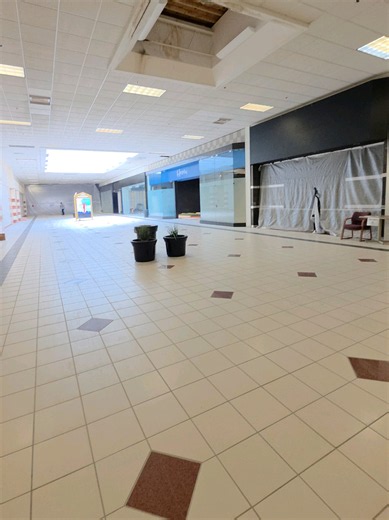 Remember when this mall was packed every weekend? ˖ ࣪⊹๋࣭⭑ Once a bustling shopping destination, now just a glimpse of what used to be. 🛍️ Take a quick walk through what's left of Crown Center Mall in Washington, Pennsylvania, and see how much has changed over the years. ˖ ࣪⊹๋࣭⭑ 📍Washington, PA ˖ ࣪⊹๋࣭⭑ Do you remember coming here when it was full? What's your favorite memory of Crown Center Mall? #CrownCenterMall #WashingtonPA #DeadMall #MallHistory #pennsylvania