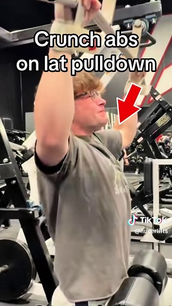 DM me “program” for my FREE science-based training program #sbl #gym | Preacher Curls