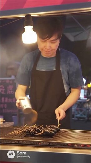 Miniature alien-shaped skewers spotted at a Taiwanese night market shock netizens: "There's so mu...