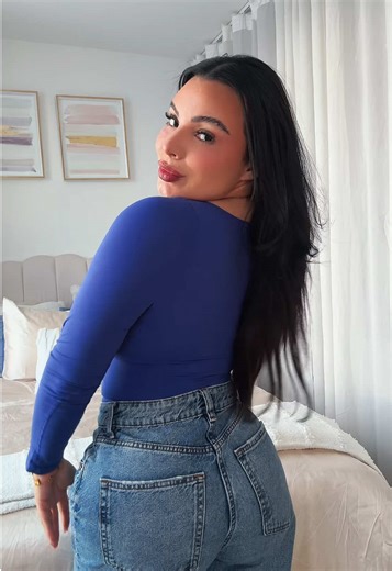 This blue bodysuit is everything 😮‍💨