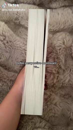 Exploring Bella and Edward's Perspectives in Twilight Saga