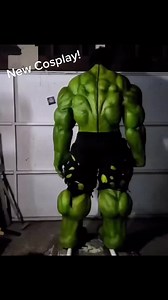 Impressive Hulk Cosplay Standing 6’9 | Marvel Cosplayer