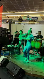 “¡Samy y Sandra lo hacen de nuevo! 🔥🎶 Su nuevo tema Pa’ la Racha ya está aquí para poner a todos a bailar y disfrutar. 💃🎤 No te quedes fuera de la fiesta, ¡dale play y siente el ritmo! 🎵✨ #PaLaRacha #SamyySandra #MúsicaQueSeSiente” | Samy Sandoval
