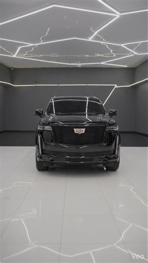 Ein echtes Monster auf der Straße – Cadillac Escalade Black Edition. 🚘⚡