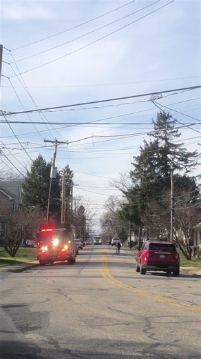 3/25/26 Northeast Fire & Rescue Rescue 20 arriving to a choking.