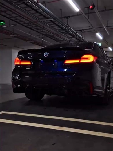 The Ultimate Beast: BMW M5 CS 💙