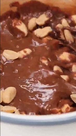 Doce de Chocolate com Amendoim #receitas #receita #docecomamendoim #chocolate #docefacil