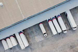 進まない物流DX 。その原因と物流クライシス対策のすすめ | IBM