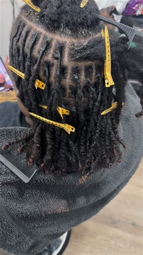 Danielle E. Brown on Instagram: "How to do a loc retwist #locretwist #retwistlocs #locmaintenance #loctutorial #fyp"