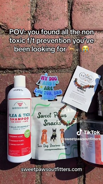 Simple, clean, effective 🌿 Baltic amber collar: the best⭐️& most effective Natural spray: works well in low bug populated areas, peace of mind known you’re choosing natural over toxins, safe for humans too🤍 Internal supps - work form the inside out & support immune system 🌿 Shampoo: great for a little extra protection & active infestations 🐾 Shop now at sweetpawsoutfitters.com 🌿🤍🐾 #lowtoxliving #tickseason #ingredientsmatter #naturaldogtreats #healthyswaps