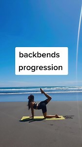 yoga backbends 💙 #yoga #yogateacher #yogabackbend #backbend #flexibilityroutine #healthyspine #spinemovement #lowerbackpain | YOGA Life